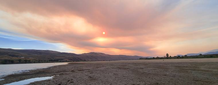 Evening light on the beach at Kamloops.